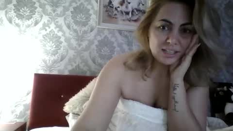 Em online show from April 25, 12:46 am
