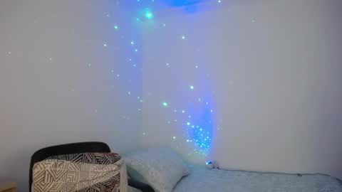  Emaa  online show from February 5, 9:40 pm