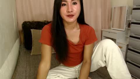 Snapshot of emarie91 chatting on February 13, 1:26 pm Trans cummer online show from February 13, 1:26 pm