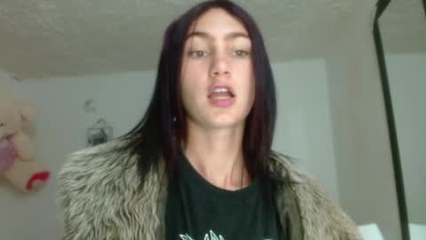 ember57607 online show from February 2, 9:40 am