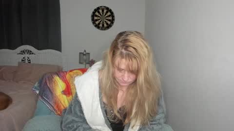 Ember Pheonixxx online show from January 6, 3:31 am