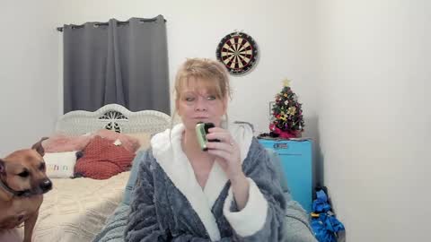 Ember Pheonixxx online show from December 19, 3:18 am