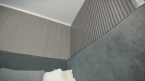 emelie_89 online show from June 12, 11:42 am
