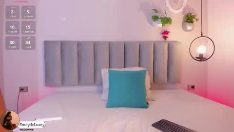 Emely online show from January 13, 11:29 am