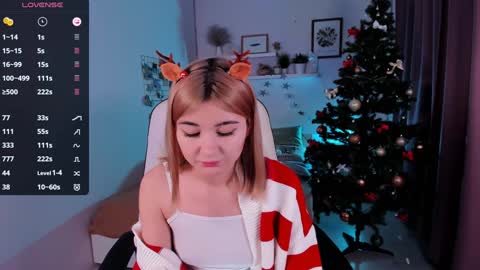 Snapshot of emi_joy chatting on January 5, 9:14 pm Emily follow me online show from January 5, 9:14 pm