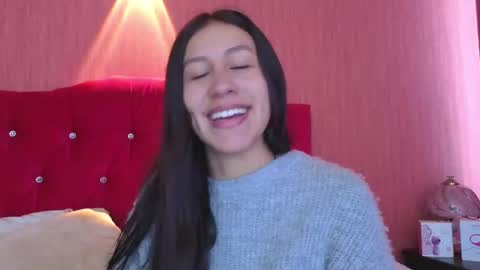 Emilia Gomez online show from September 26, 1:08 pm