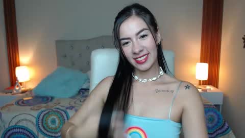 emiily_skinny online show from March 4, 12:40 am