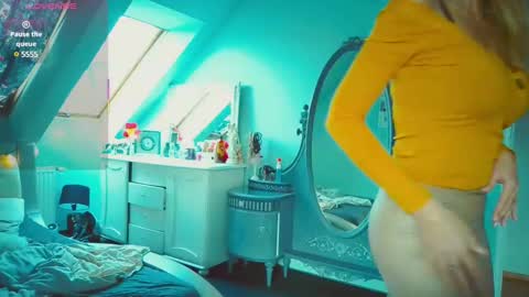 Emila online show from March 4, 12:22 pm