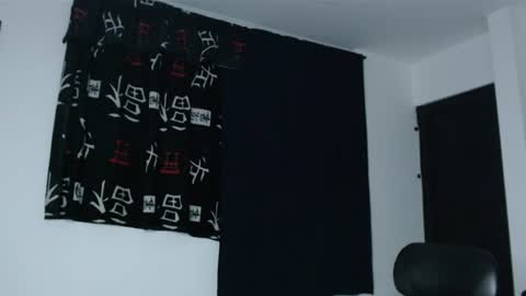 emile_239 online show from July 6, 4:20 am