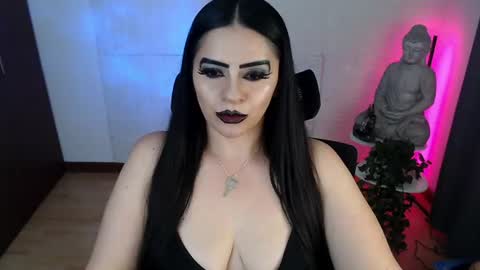 POWERFULL GODDESS EMILI online show from June 11, 2:53 am