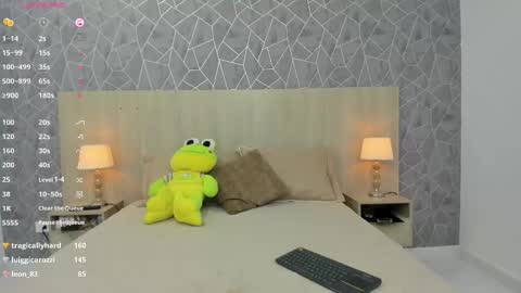 Snapshot of emili_lenus chatting on February 22, 2:30 pm Emili Lenus online show from February 22, 2:30 pm