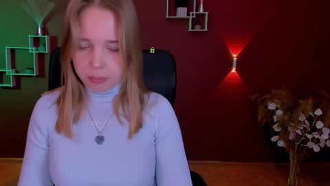 emilia_dark__ online show from March 15, 8:51 am