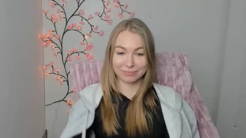 Emilia online show from January 10, 7:25 am