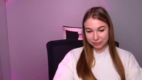 Snapshot of emilia_ilia chatting on January 29, 12:56 pm Emilia online show from January 29, 12:56 pm