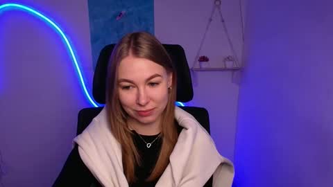 Emilia online show from November 1, 6:23 am