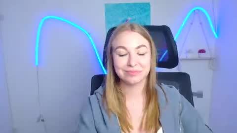 Emilia online show from July 5, 11:28 am