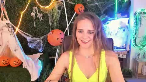 Snapshot of emiliabedy chatting on October 23, 9:11 am Emilia Bedy online show from October 23, 9:11 am