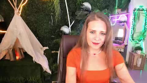 Snapshot of emiliabedy chatting on September 24, 9:16 am Emilia Bedy online show from September 24, 9:16 am