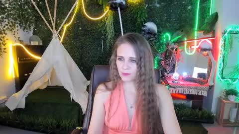 Snapshot of emiliabedy chatting on October 15, 9:10 am Emilia Bedy online show from October 15, 9:10 am