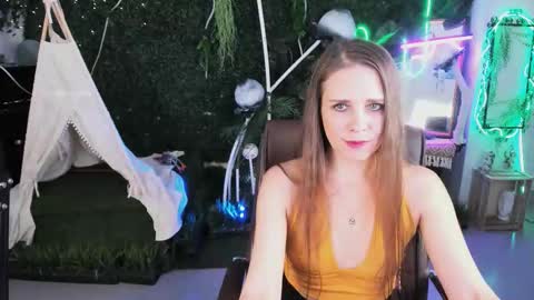 Emilia Bedy online show from November 27, 9:06 am