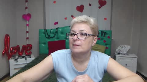 EmiliaGree online show from November 26, 7:10 pm