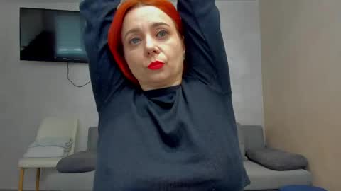 Emiliana online show from April 21, 10:44 am