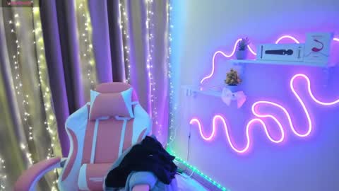 Emiliya online show from March 9, 2:07 am