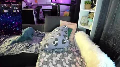 Emiliya online show from February 14, 2:07 am