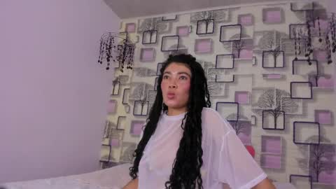 Emilly online show from May 19, 3:57 am