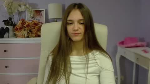 Emilly online show from February 6, 8:07 am