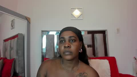 Emilly Roa online show from April 16, 7:03 pm