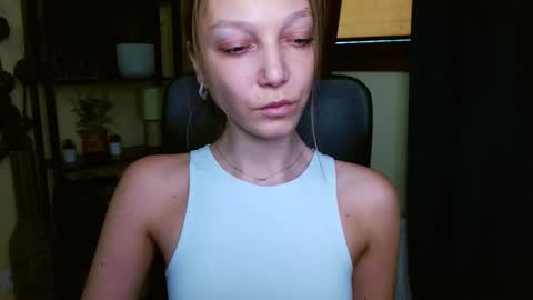 Emilly online show from February 23, 12:51 pm