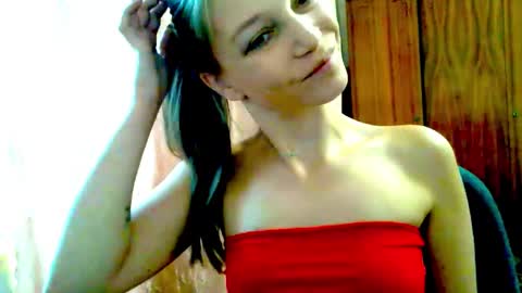 Emilly online show from November 4, 9:43 am