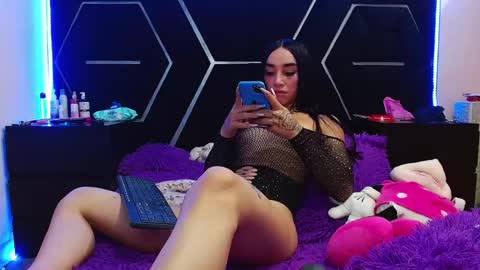 emillystonex online show from December 13, 11:13 am