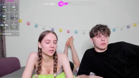 emily_and_ilumi online show from February 16, 7:49 pm