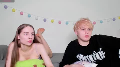 emily_and_ilumi online show from March 3, 5:41 pm