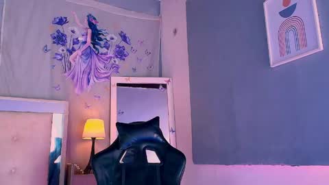 emily_castillo1_ online show from June 6, 7:14 am