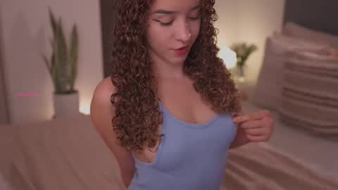 Juliana online show from February 23, 10:45 pm