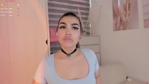 EmilyKenner  Independent model  online show from September 23, 3:28 pm