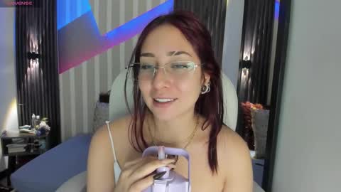 Emily online show from December 19, 4:13 pm