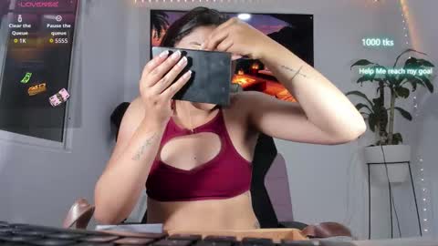 emily_palmeer online show from January 12, 11:17 am