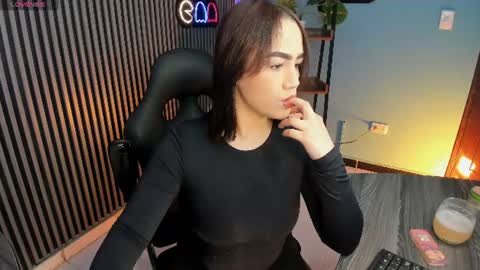 Emily  online show from July 9, 12:42 pm