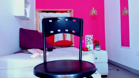 Emily online show from February 14, 2:23 pm