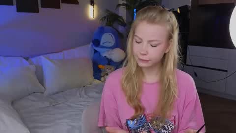 emily shepard online show from April 22, 2:52 am