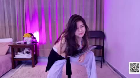 Emily online show from July 14, 9:42 pm