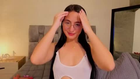 emily_vermont online show from February 18, 3:06 am