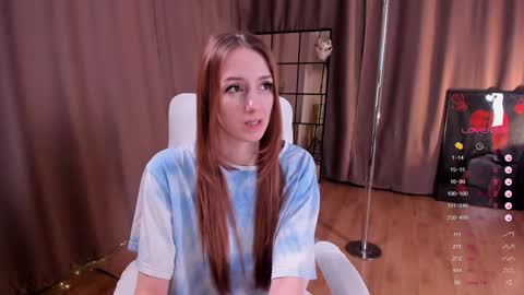 Lia online show from February 5, 9:15 am