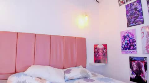 emily_walker4 online show from January 17, 4:55 am