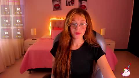 emily_warren__ online show from January 31, 8:17 pm