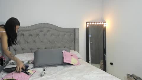 Camila online show from November 13, 6:10 pm